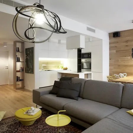 Stylish 2-br Apartment, 100 Sqm ǀ Ac, Free Parking, Terrace Apartment *